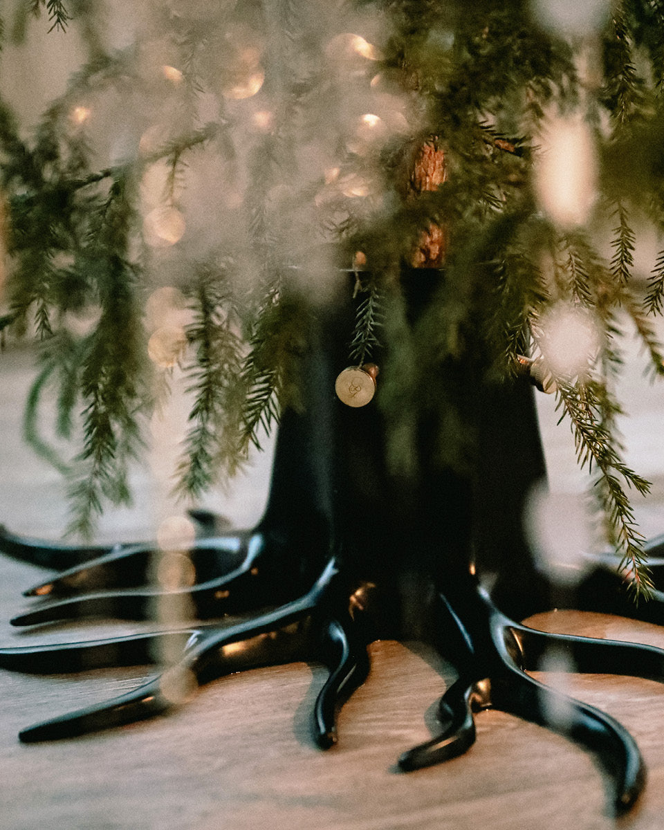 Christmas Tree Stand "The Root" Black