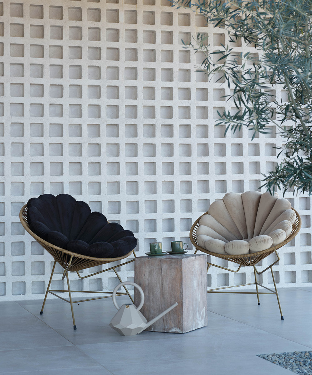 Shell Cushion Black-4