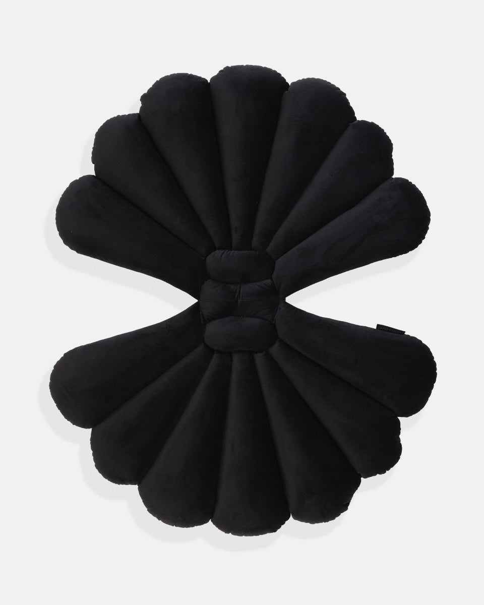 Shell Cushion Black-2