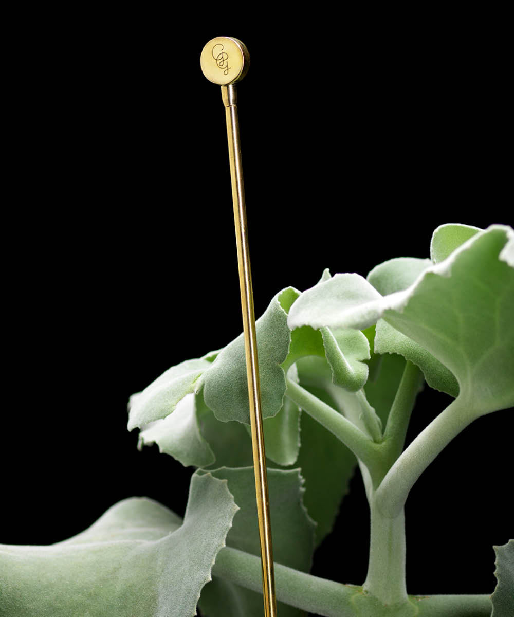 The GG Button Flower Stick