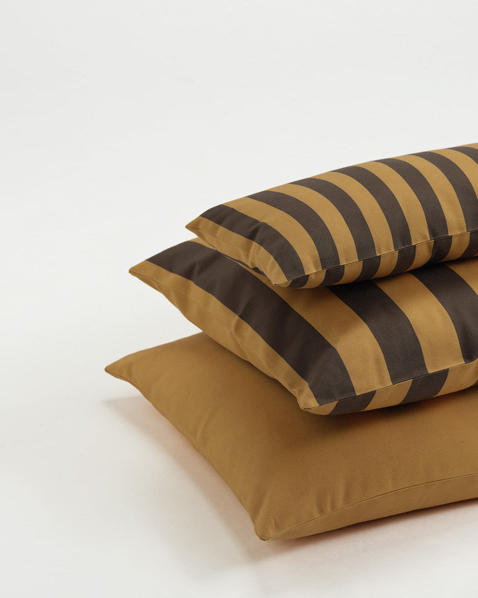 Stripet Pute 50x50 cm Safran/Brun