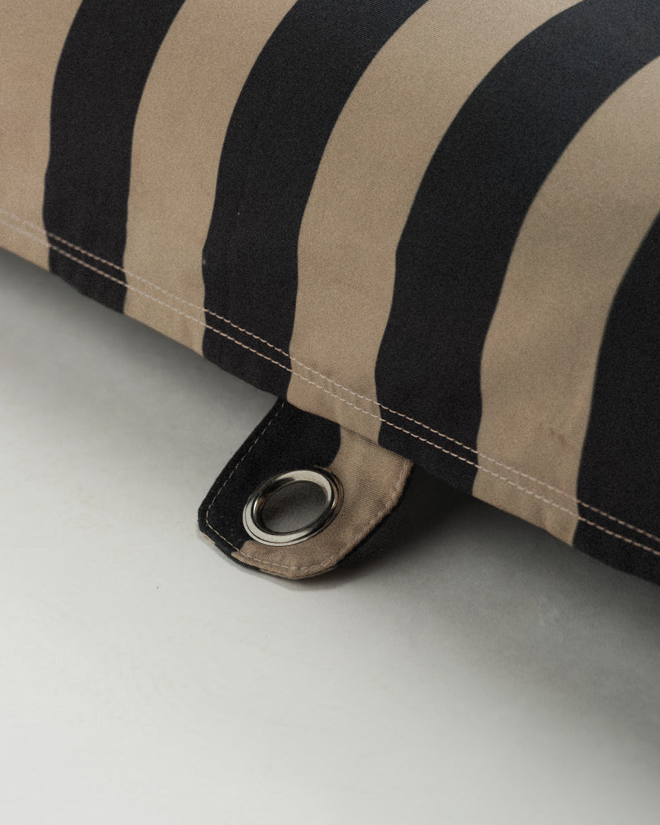 Flytande Solbädd Svart/Beige