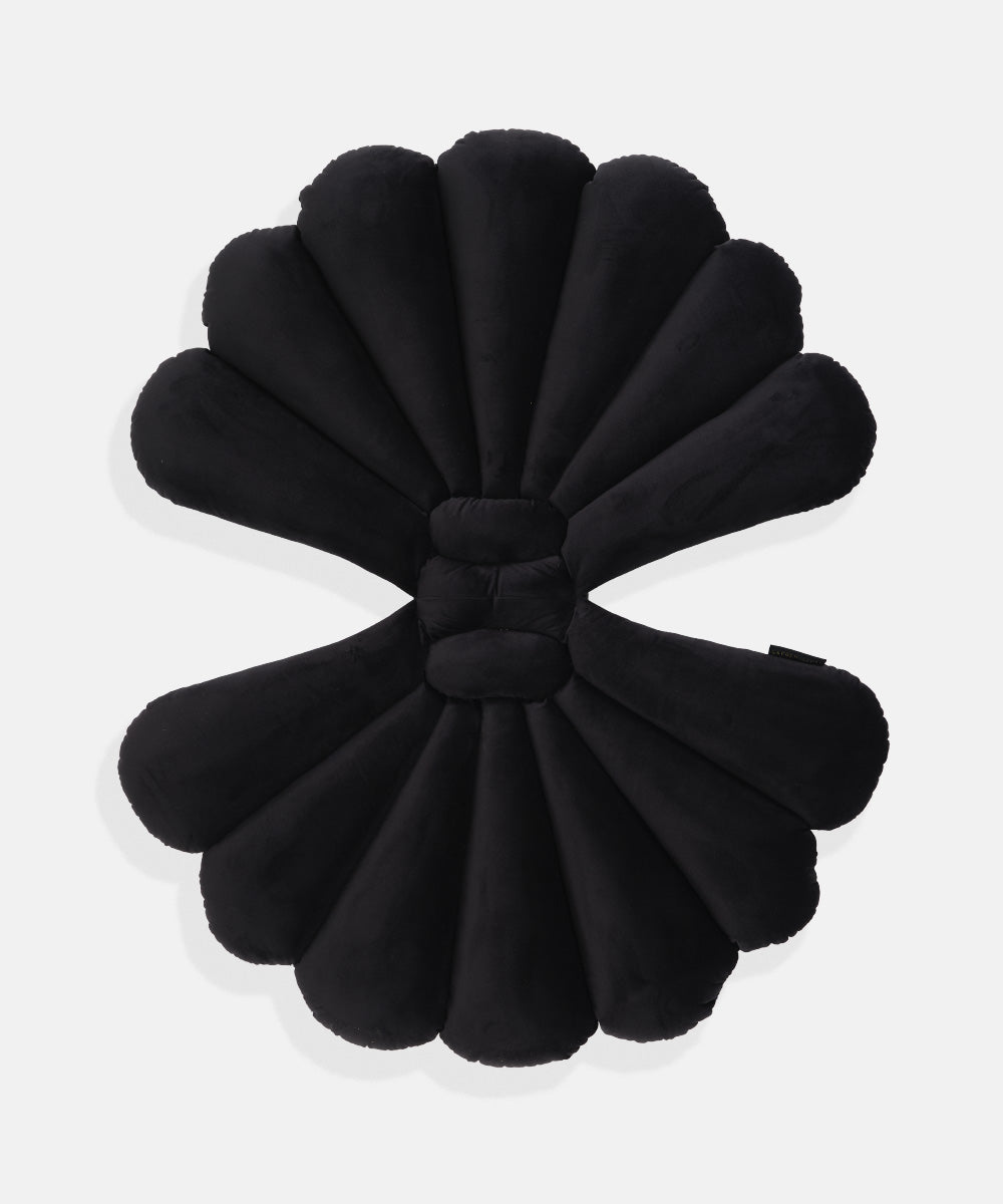 Shell Cushion Black-2