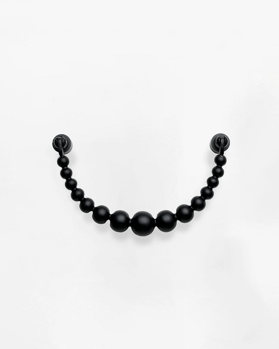 Pearl Ribbon Door Knocker Black-1
