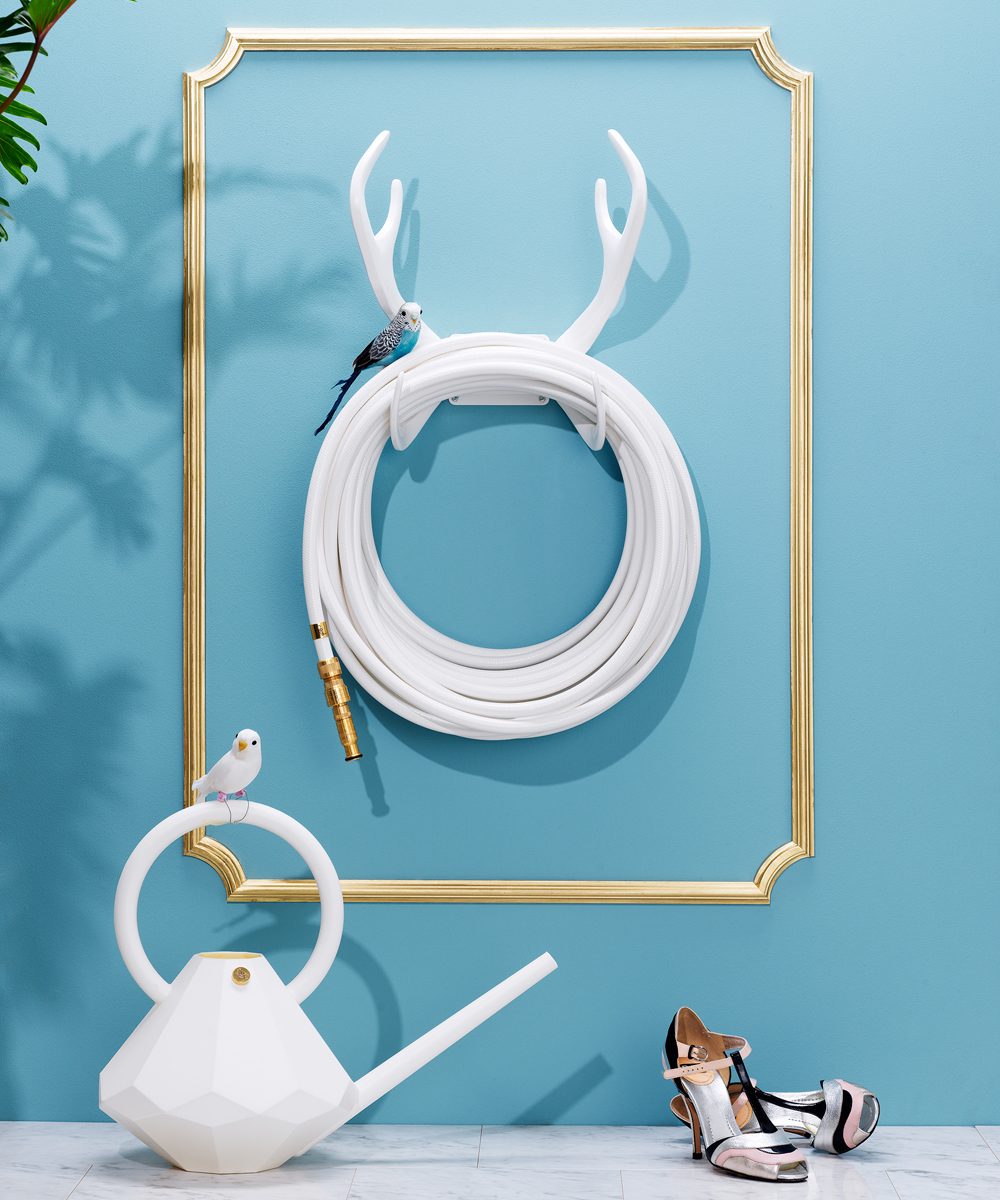 Reindeer White hose holder - Garden Glory USA - A Cream Garden Vision